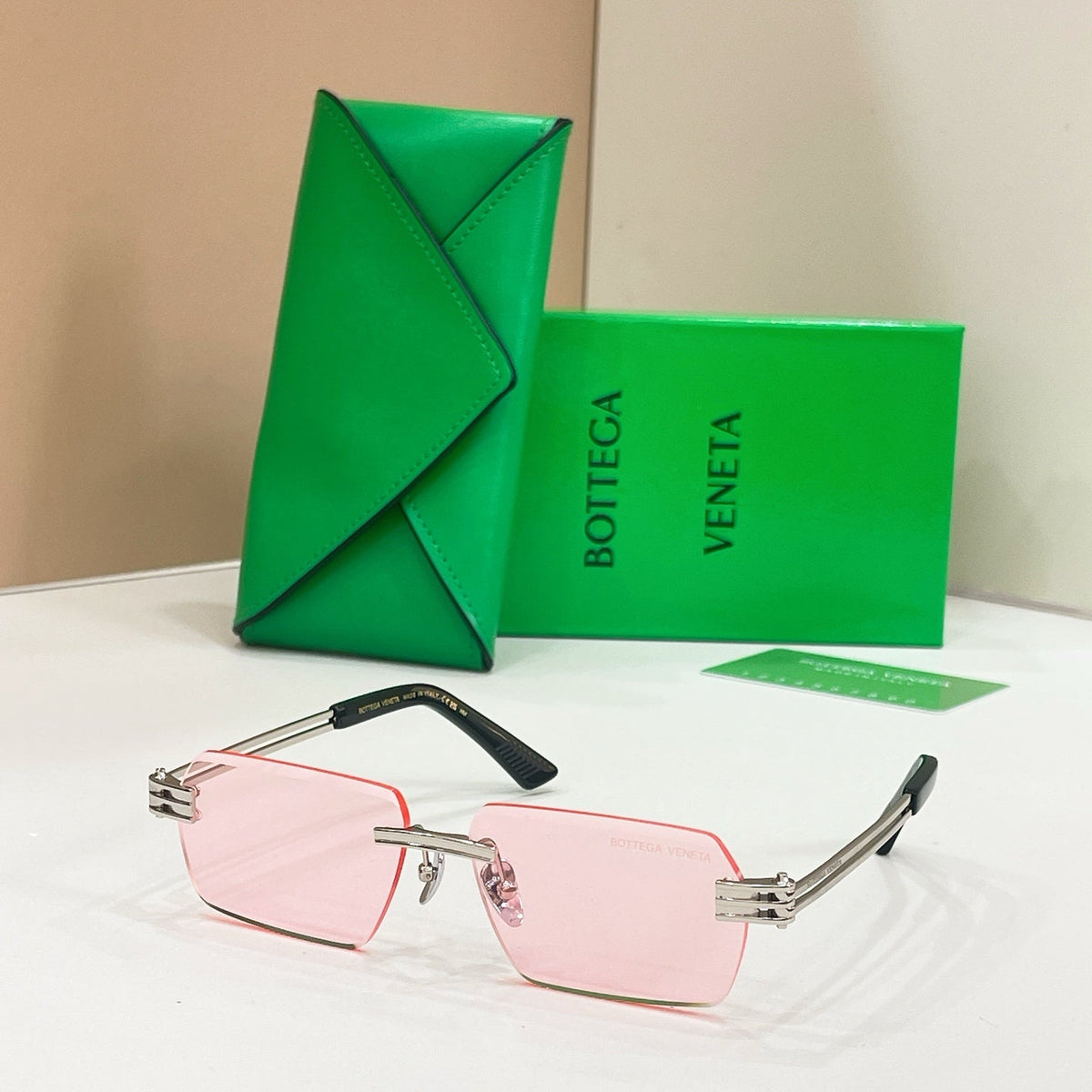 Bottega Veneta BV2347S Sunglasses product image 7, provided for visual reference and product detail review