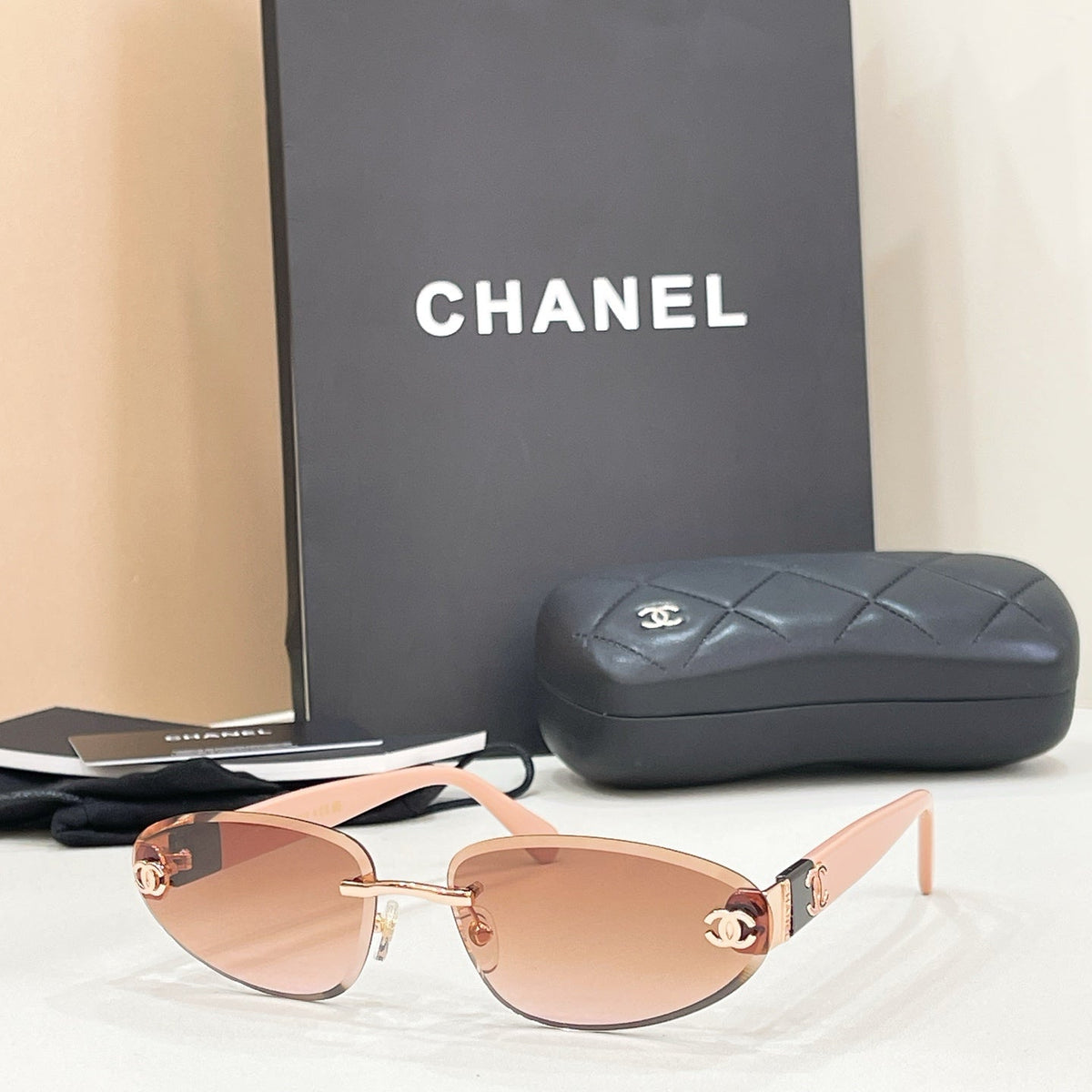 Chanel CH1910Q Sunglasses product image 2, provided for visual reference and product detail review
