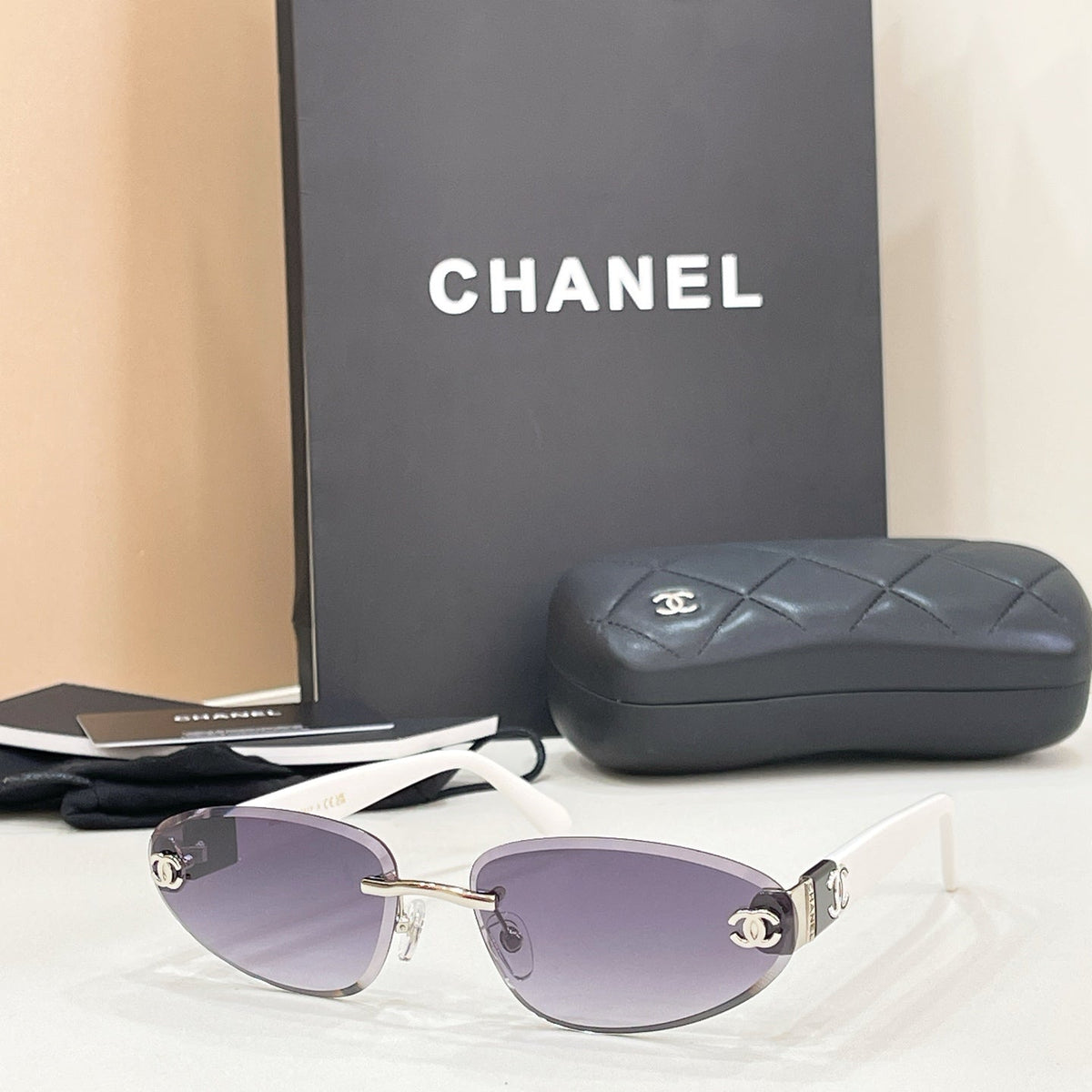 Chanel CH1910Q Sunglasses product image 3, provided for visual reference and product detail review