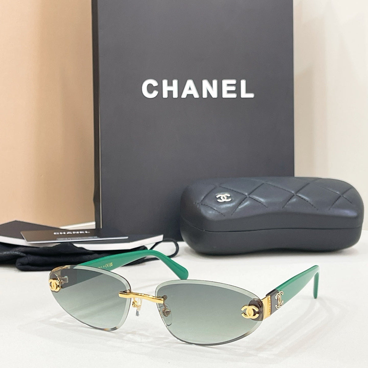 Chanel CH1910Q Sunglasses product image 4, provided for visual reference and product detail review