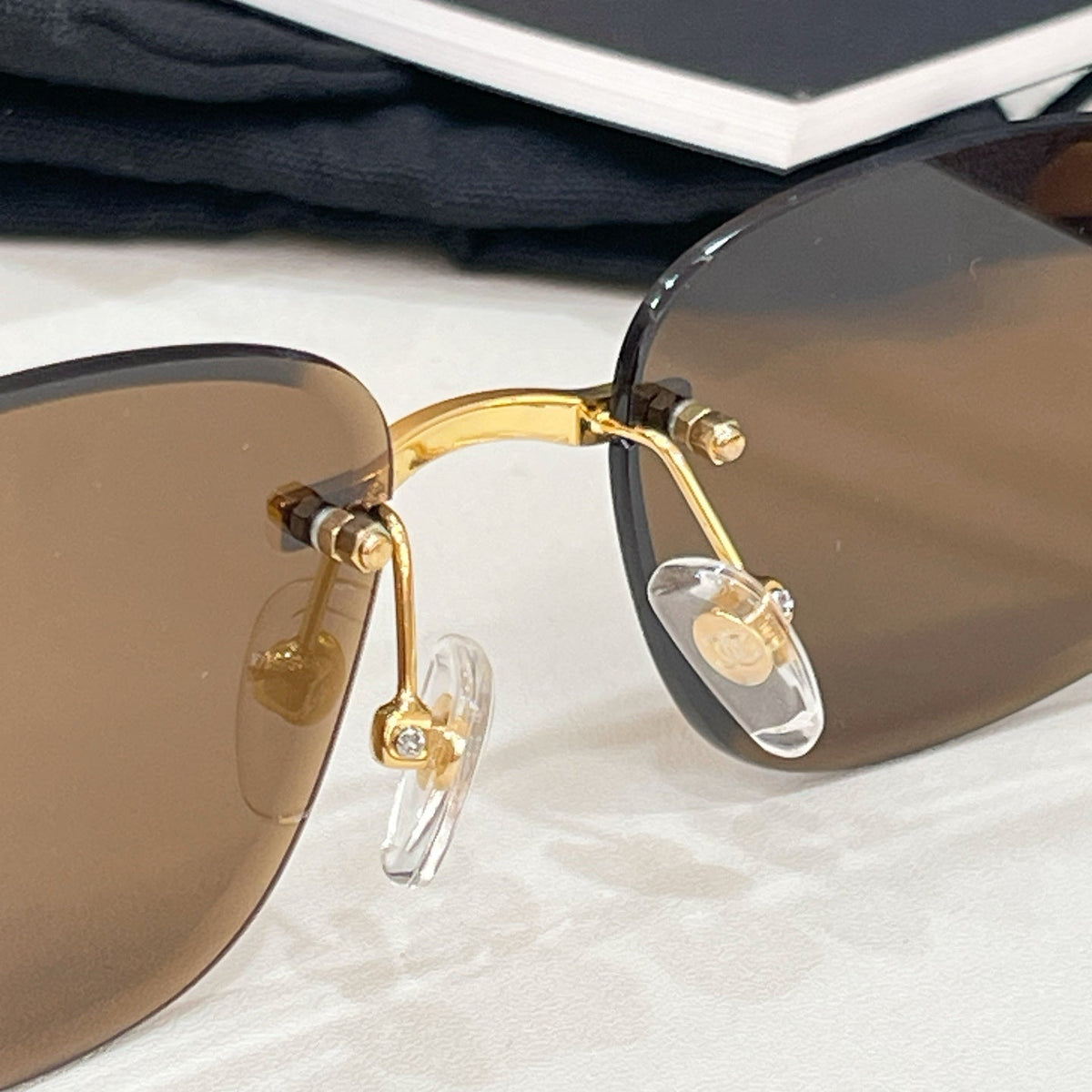 Chanel CH1910Q Sunglasses product image 9, provided for visual reference and product detail review