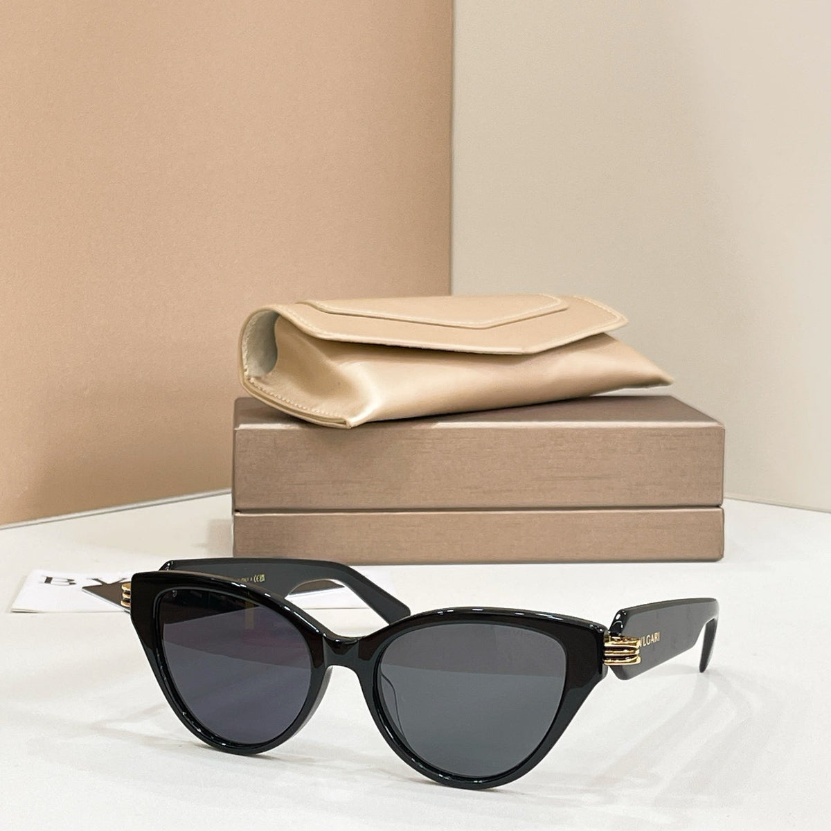 Bvlgari BV 50045I Sunglasses product image 2, provided for visual reference and product detail review