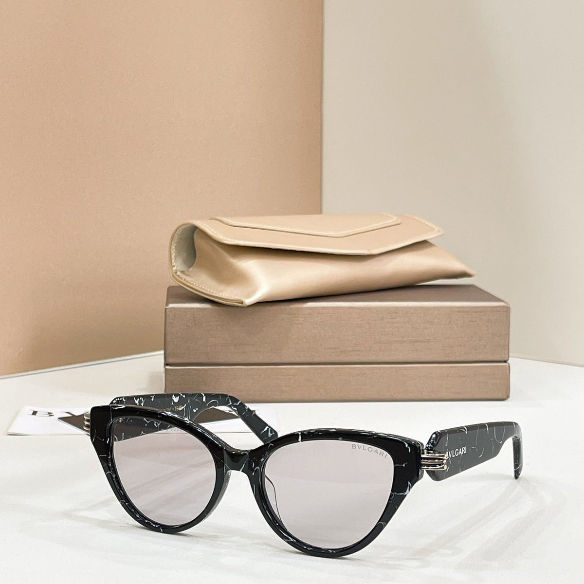 Bvlgari BV 50045I Sunglasses product image 7, provided for visual reference and product detail review