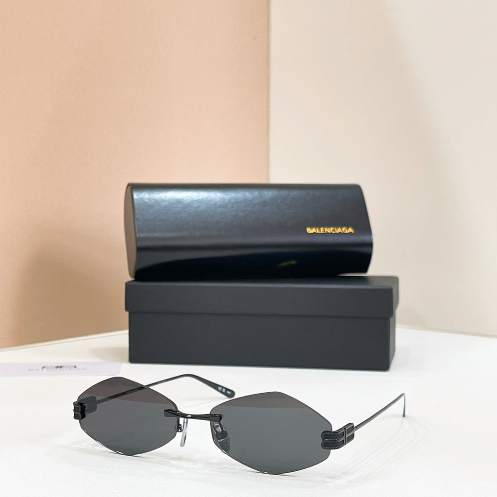 Balenciaga BB0811S Sunglasses product image 7, provided for visual reference and product detail review