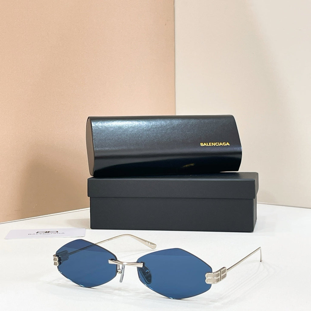 Balenciaga BB0811S Sunglasses product image 8, provided for visual reference and product detail review