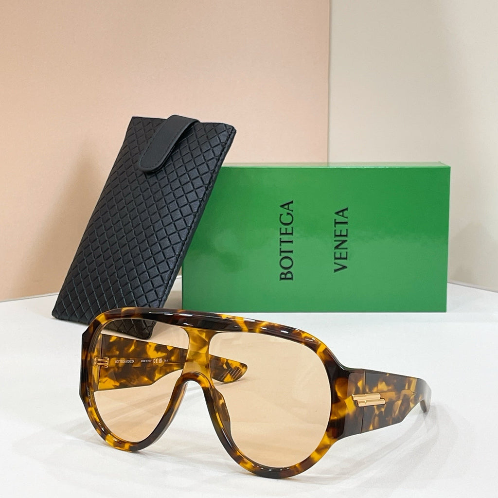 Bottega Veneta BV1345S Sunglasses product image 3, provided for visual reference and product detail review