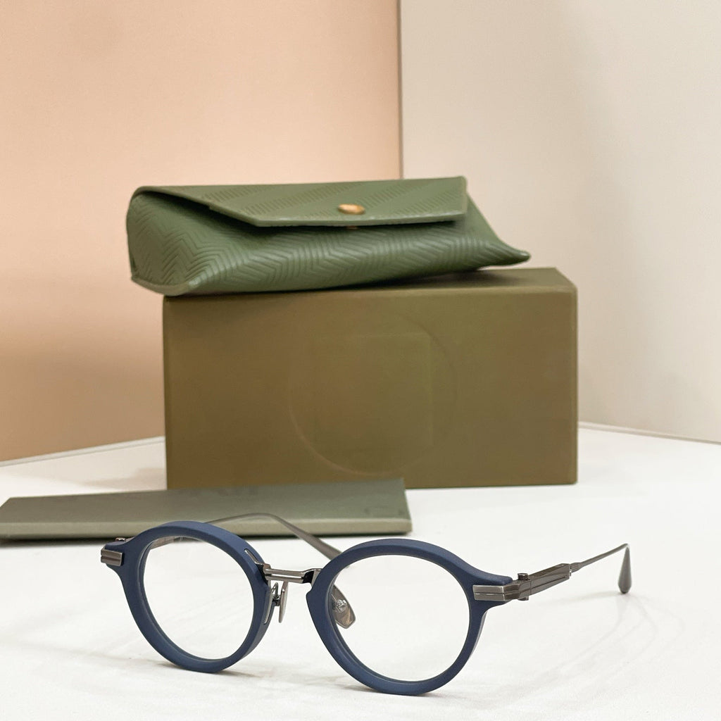 AKONI AKX-415C Sunglasses product image 3, provided for visual reference and product detail review
