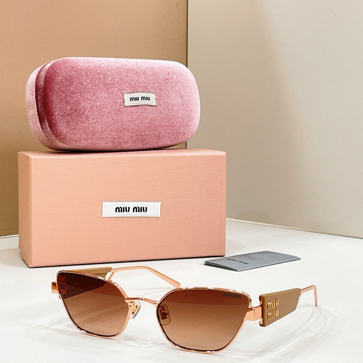 Miu Miu SMU 65WS Sunglasses product image 6, provided for visual reference and product detail review