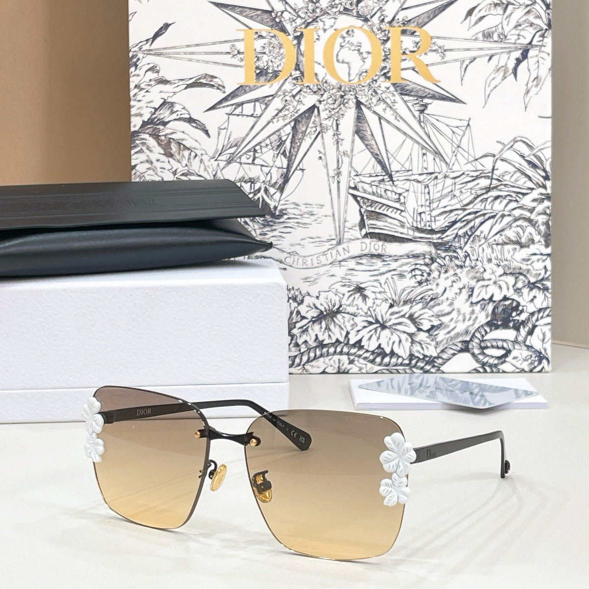 Dior Clover S2U Sunglasses product image 1, provided for visual reference and product detail review