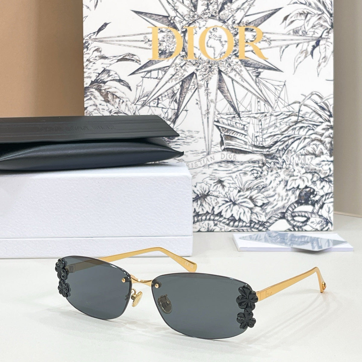 Dior Clover S1U Sunglasses product image 2, provided for visual reference and product detail review
