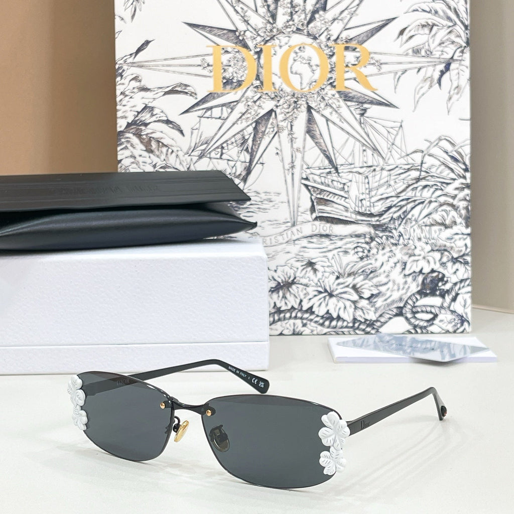 Dior Clover S1U Sunglasses product image 4, provided for visual reference and product detail review