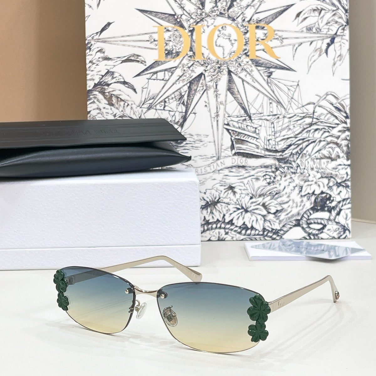 Dior Clover S1U Sunglasses product image 5, provided for visual reference and product detail review