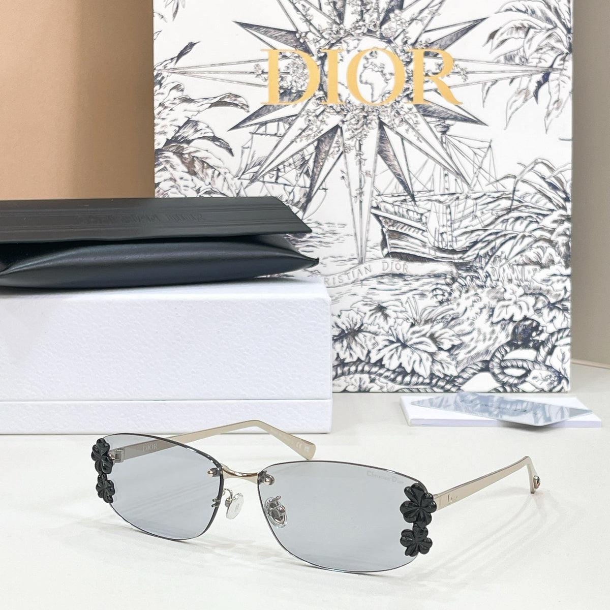Dior Clover S1U Sunglasses product image 7, provided for visual reference and product detail review