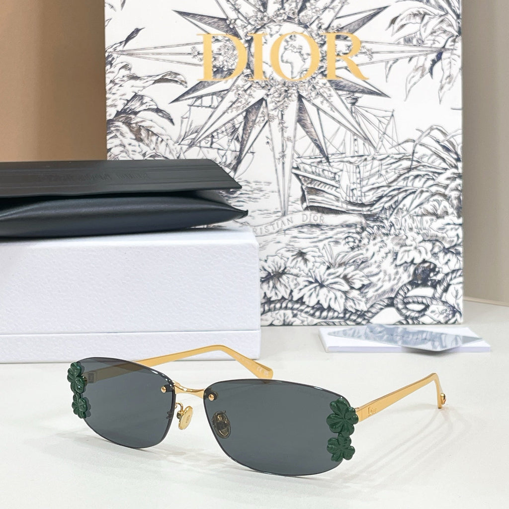 Dior Clover S1U Sunglasses product image 8, provided for visual reference and product detail review