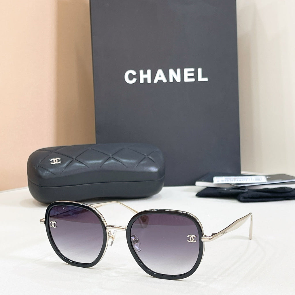 Chanel 5508-H Sunglasses product image 1, provided for visual reference and product detail review