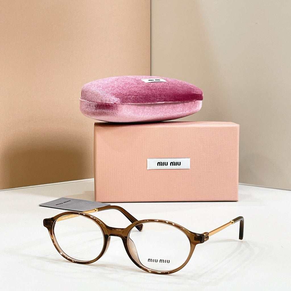 Miu Miu SMU B62 Sunglasses product image 2, provided for visual reference and product detail review