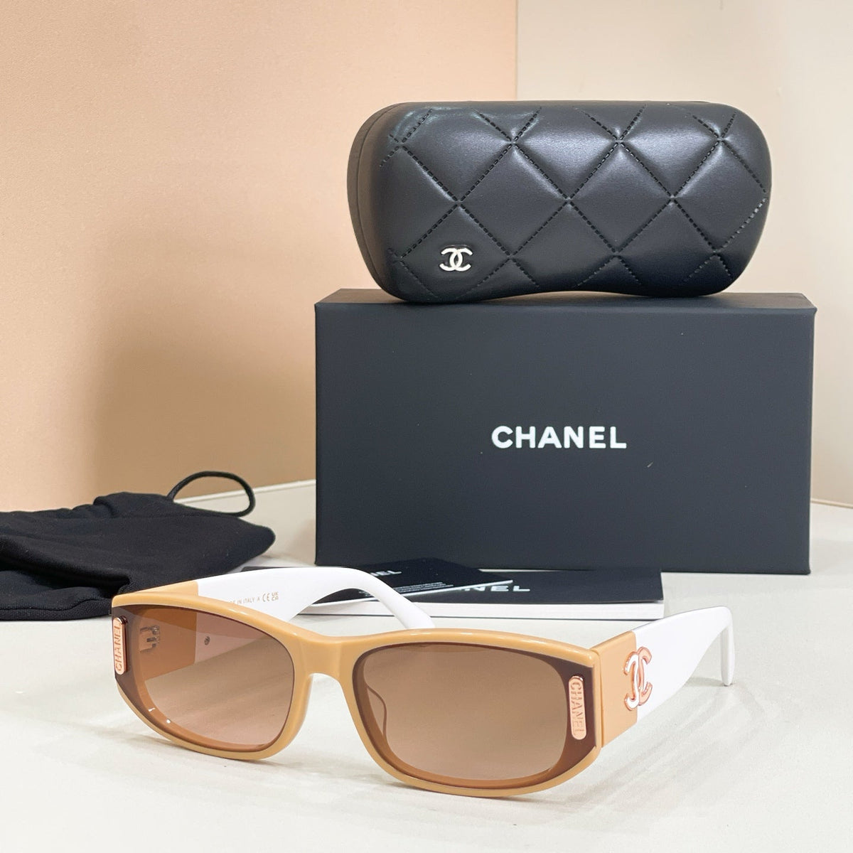 Chanel CH1903Q Sunglasses product image 1, provided for visual reference and product detail review