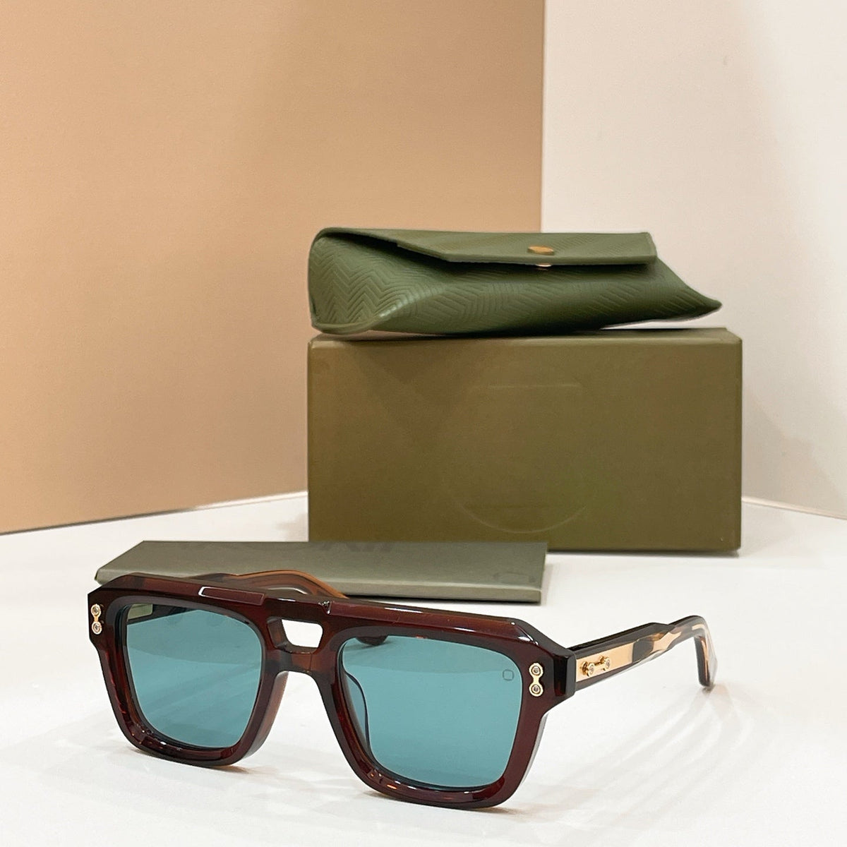 AKONI AKS-531 Sunglasses product image 1, provided for visual reference and product detail review