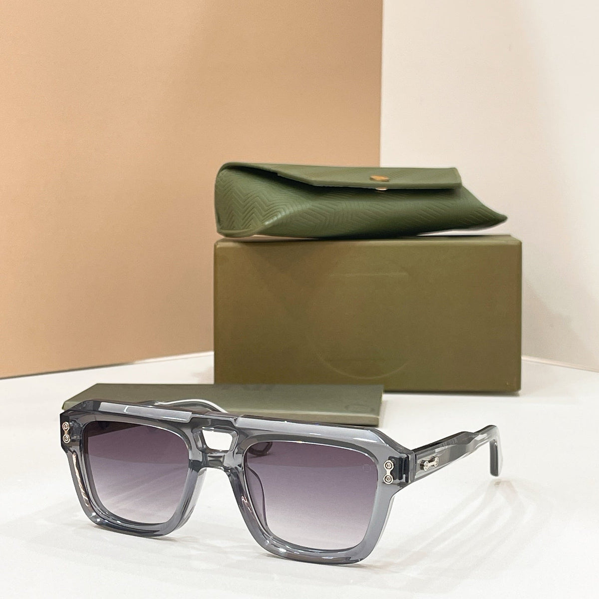 AKONI AKS-531 Sunglasses product image 6, provided for visual reference and product detail review