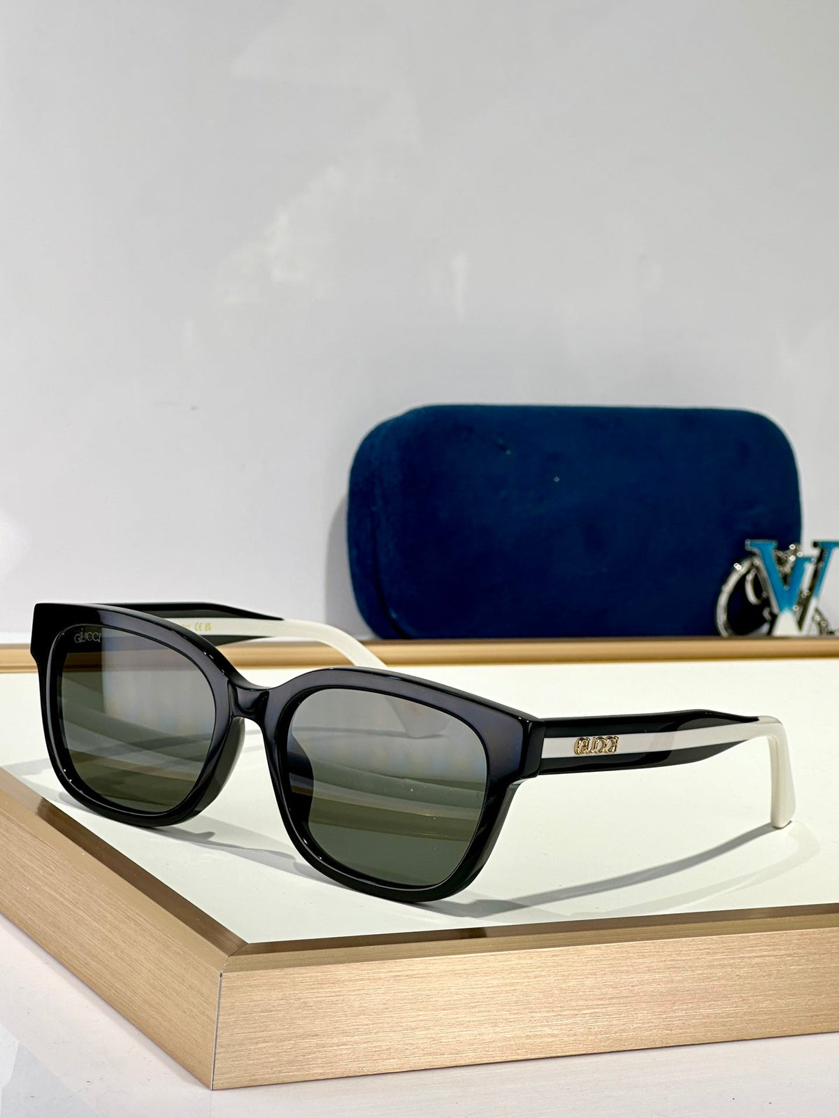 Gucci GG1872SK Sunglasses product image 1, provided for visual reference and product detail review