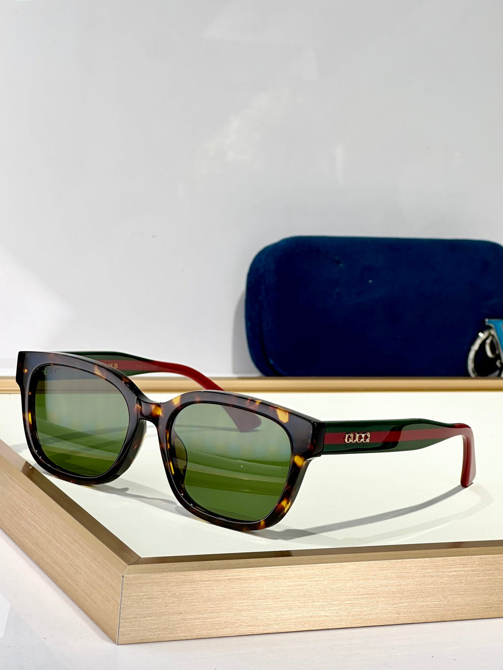 Gucci GG1872SK Sunglasses product image 4, provided for visual reference and product detail review