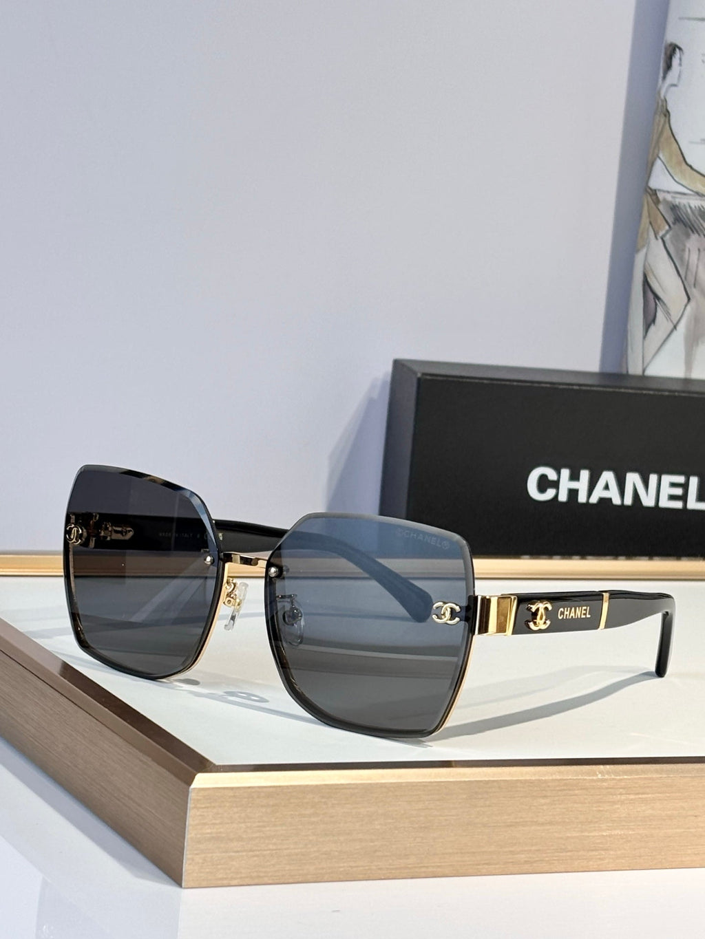 Chanel 5504-H Sunglasses product image 1, provided for visual reference and product detail review