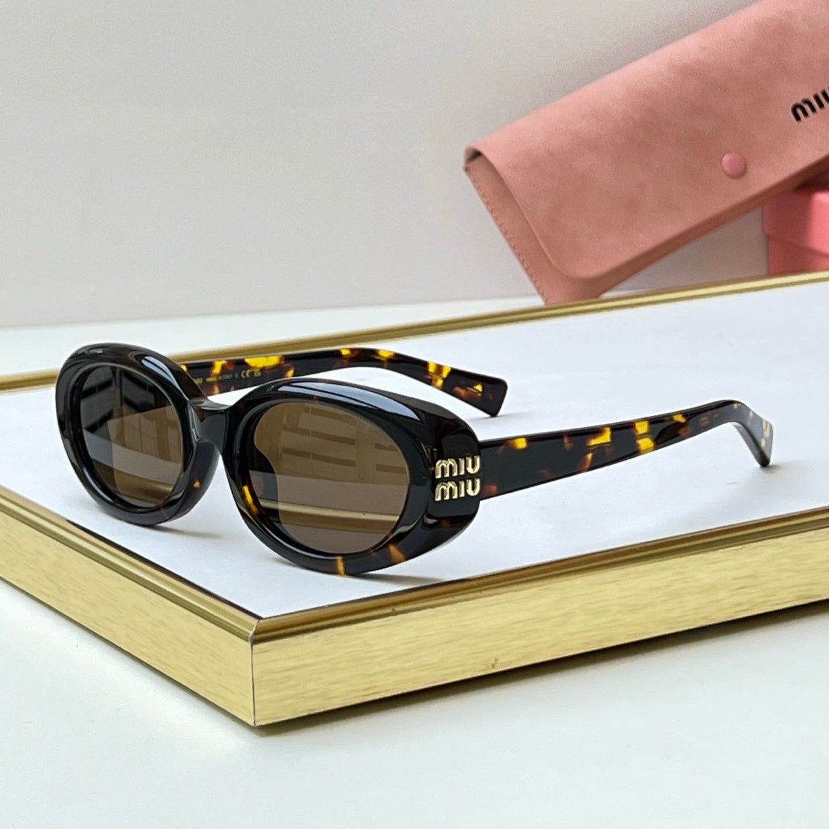 Miu Miu Reverie-b09s Sunglasses product image 2, provided for visual reference and product detail review