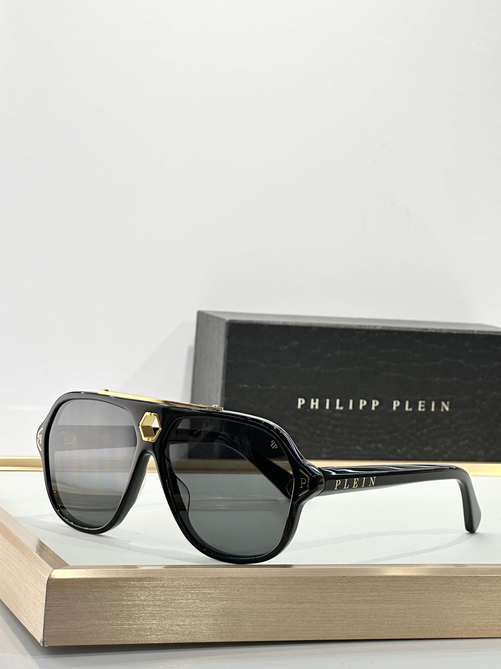 Philipp Plein 004M Sunglasses product image 4, provided for visual reference and product detail review