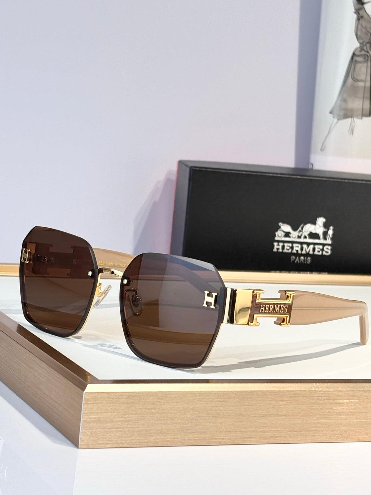 Hermes H8026 Sunglasses product image 6, provided for visual reference and product detail review