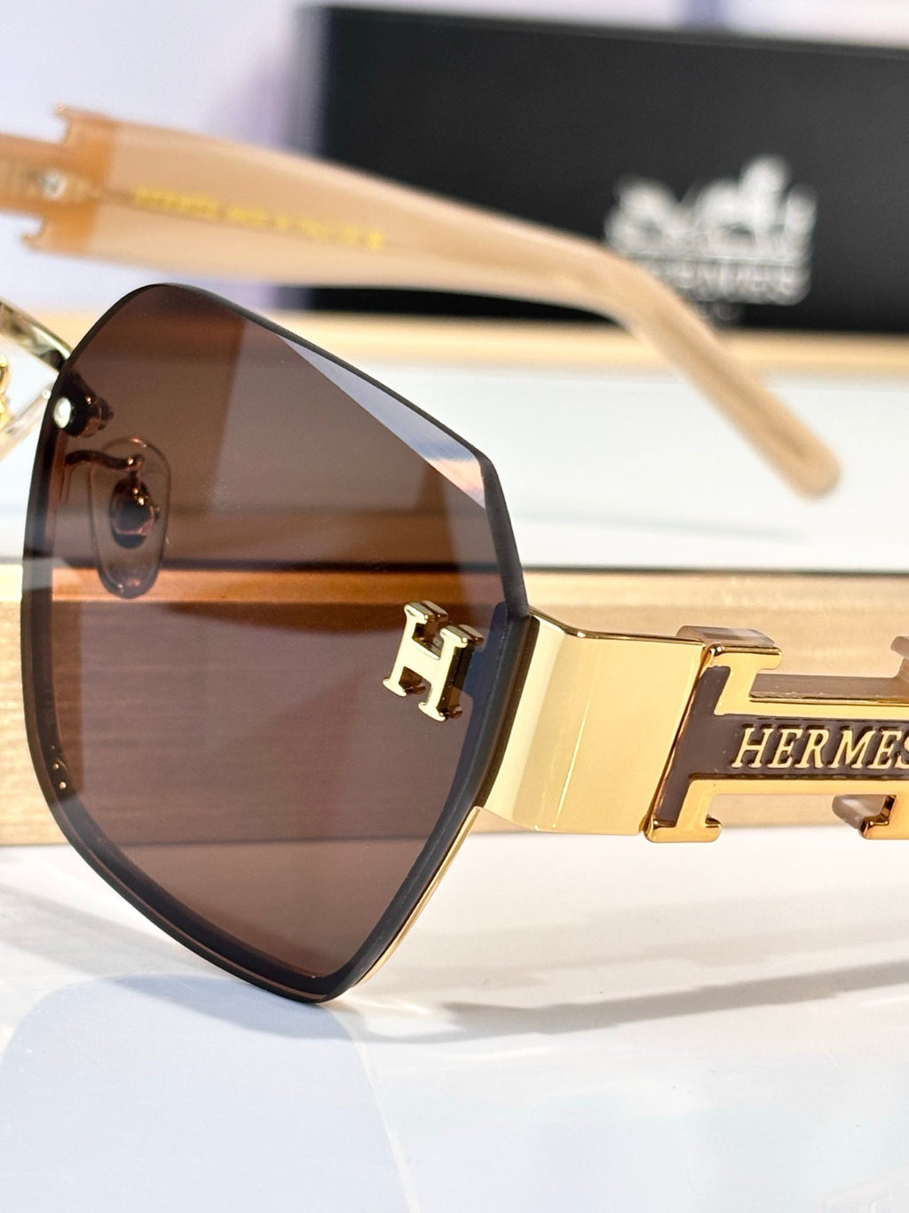 Hermes H8026 Sunglasses product image 7, provided for visual reference and product detail review