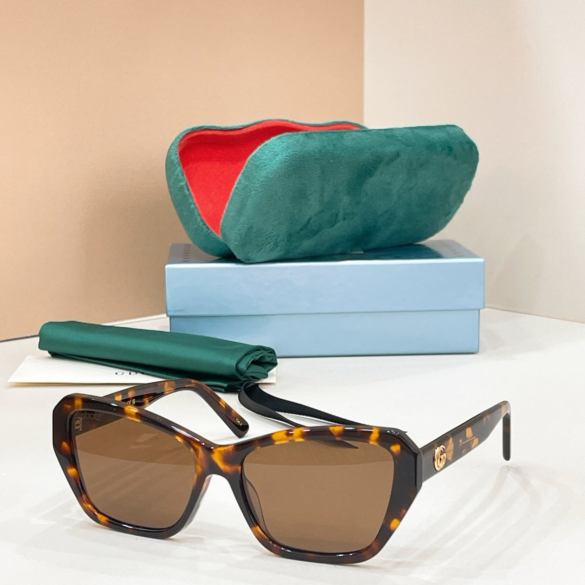 Gucci GG1486S Sunglasses product image 5, provided for visual reference and product detail review