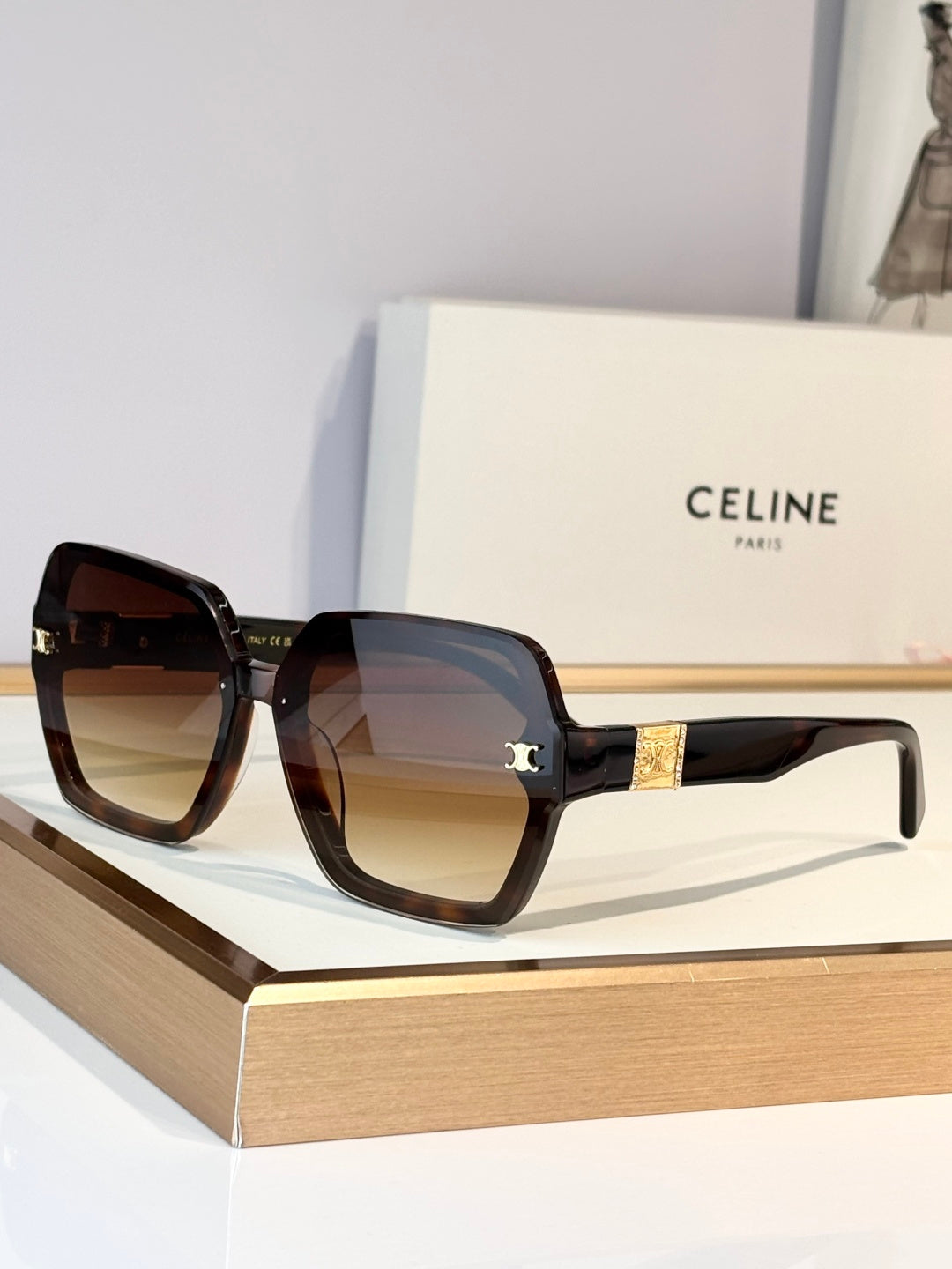 Celine CL40252 Sunglasses product image 5, provided for visual reference and product detail review