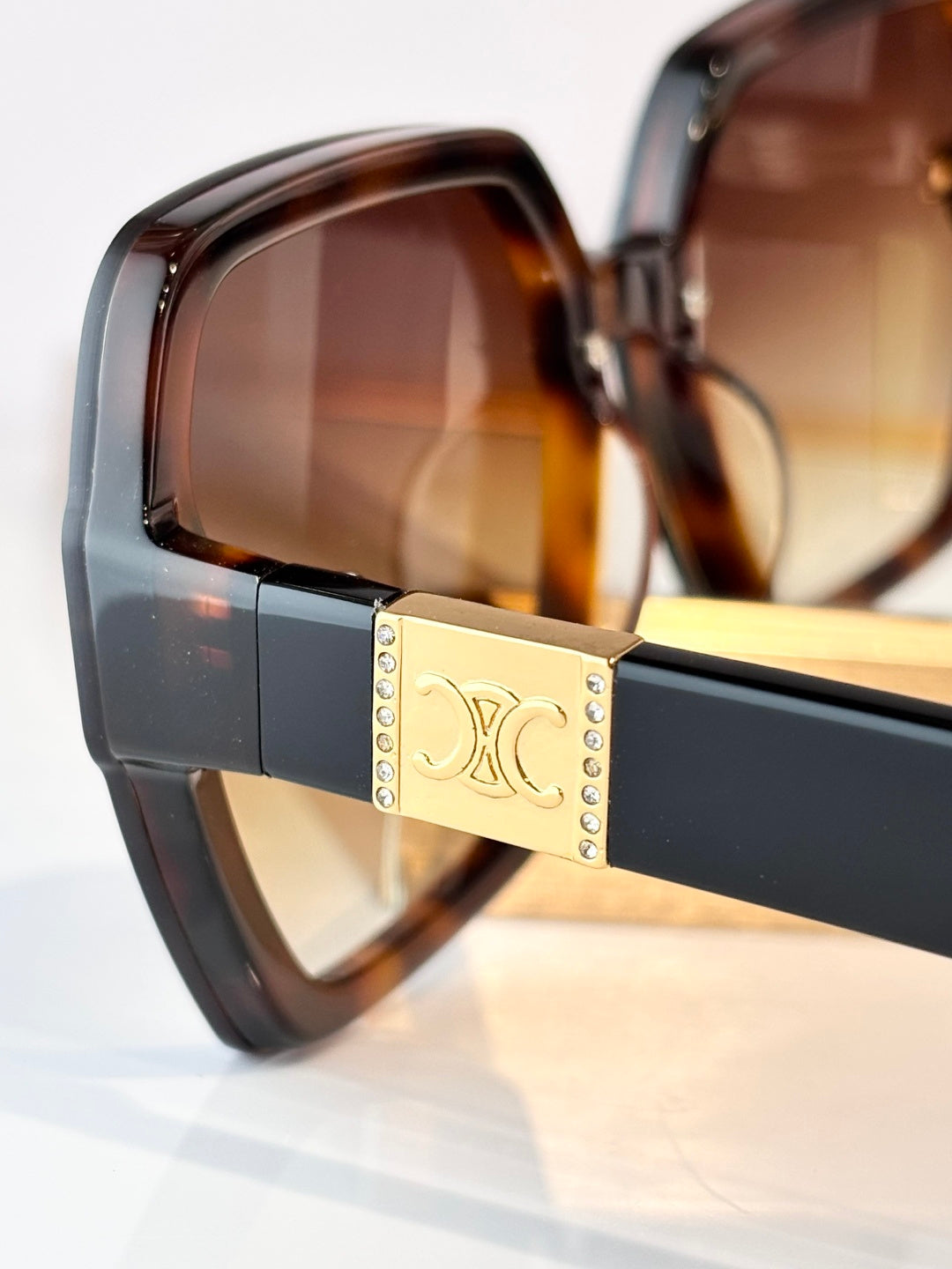 Celine CL40252 Sunglasses product image 7, provided for visual reference and product detail review