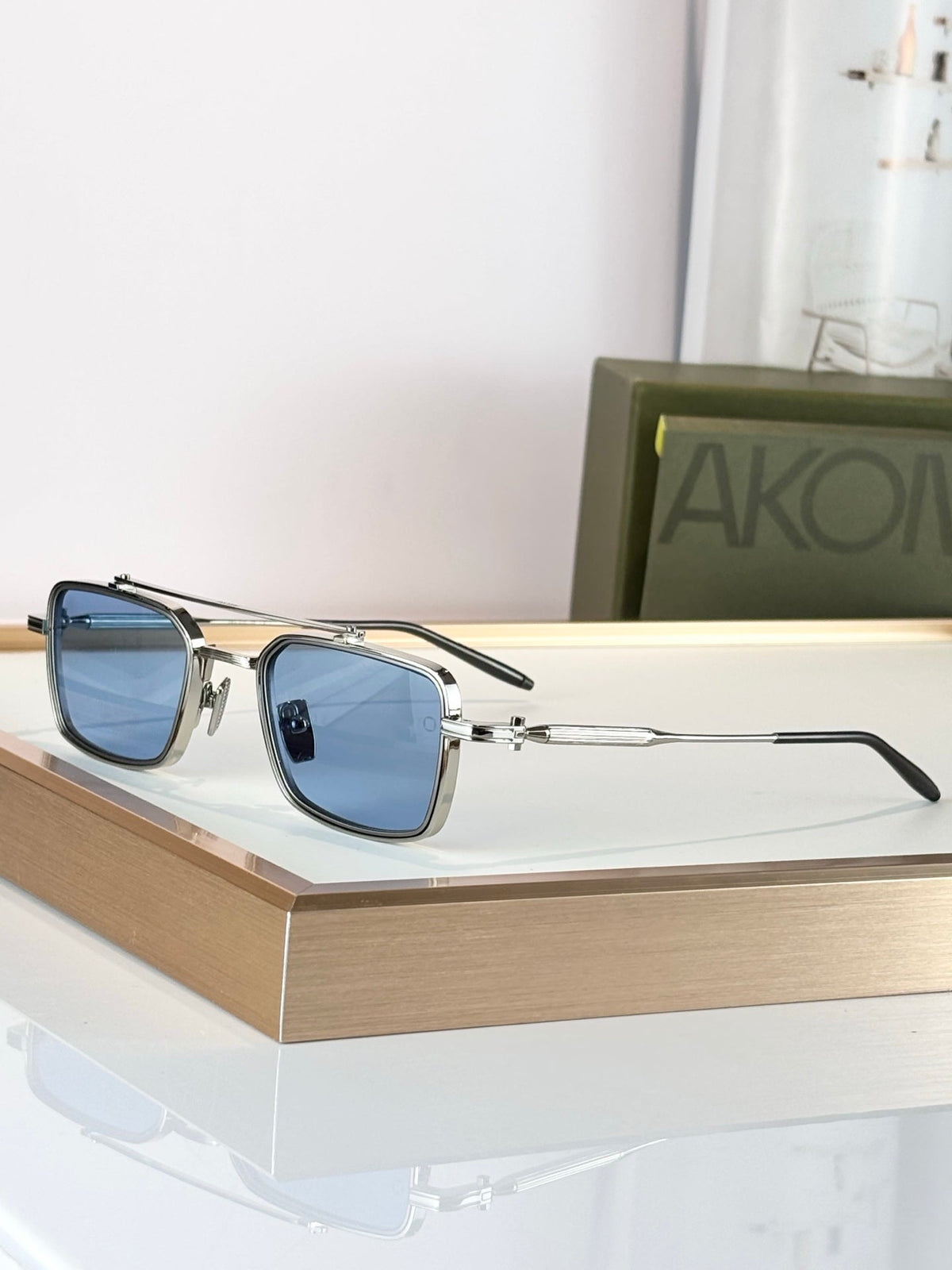 AKONI AKS-304A Sunglasses product image 1, provided for visual reference and product detail review