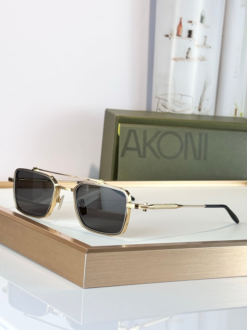 AKONI AKS-304A Sunglasses product image 3, provided for visual reference and product detail review