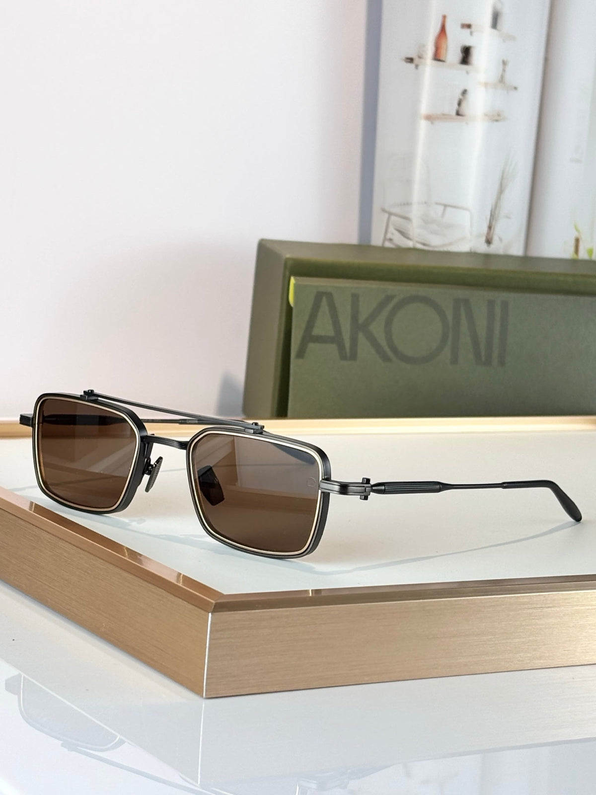 AKONI AKS-304A Sunglasses product image 6, provided for visual reference and product detail review