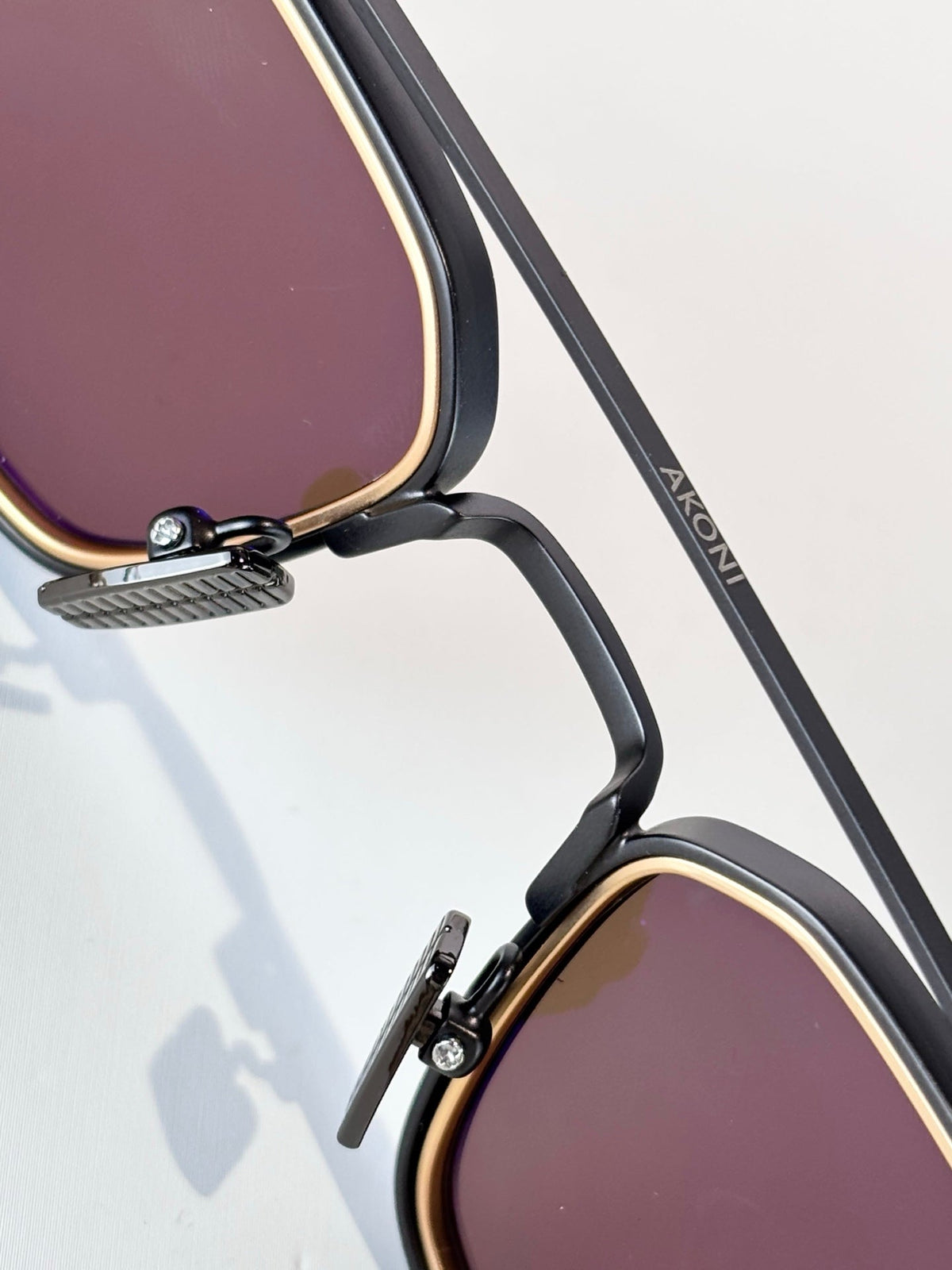 AKONI AKS-304A Sunglasses product image 8, provided for visual reference and product detail review