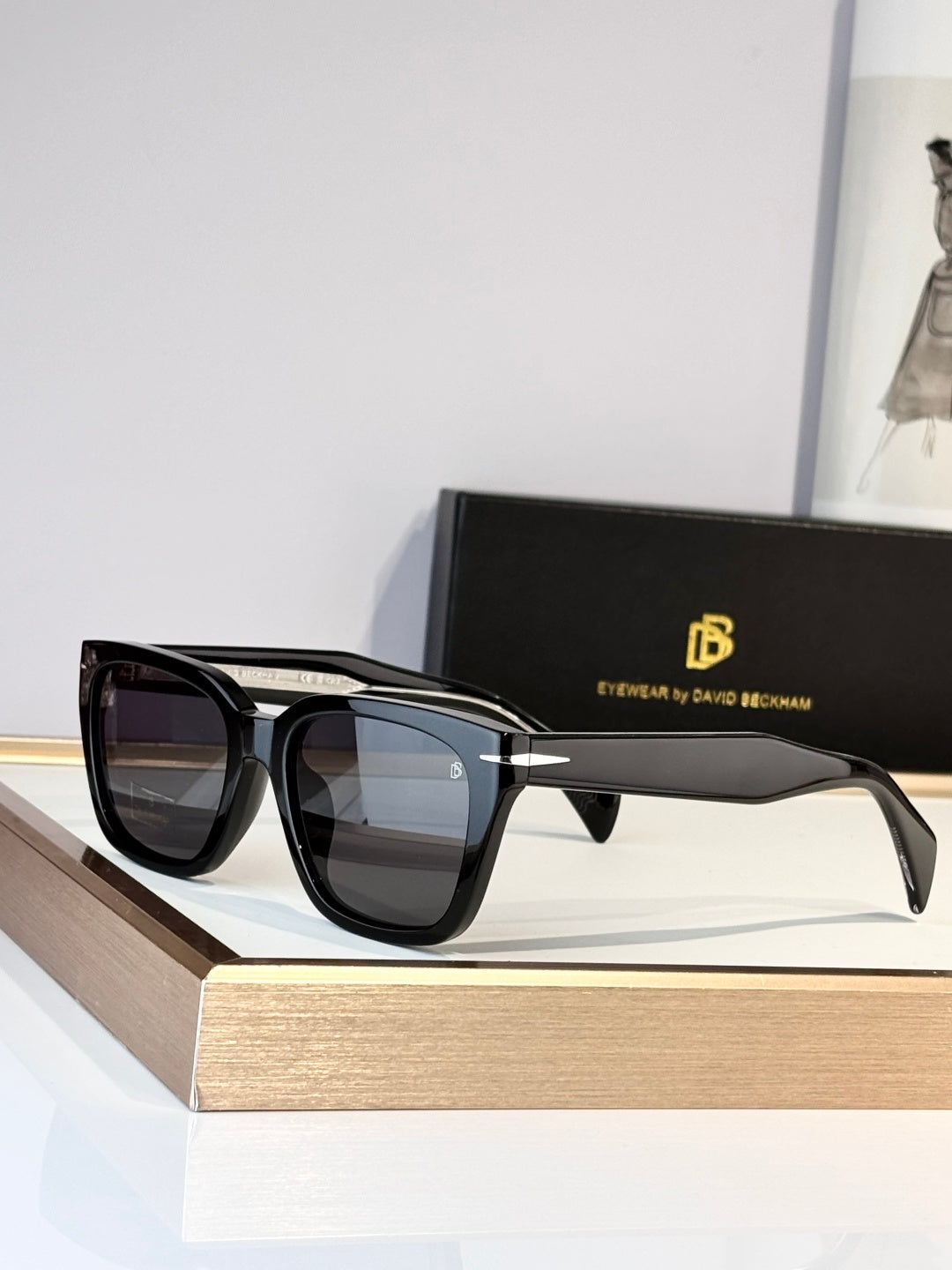 David Beckham DB7135 Sunglasses product image 3, provided for visual reference and product detail review