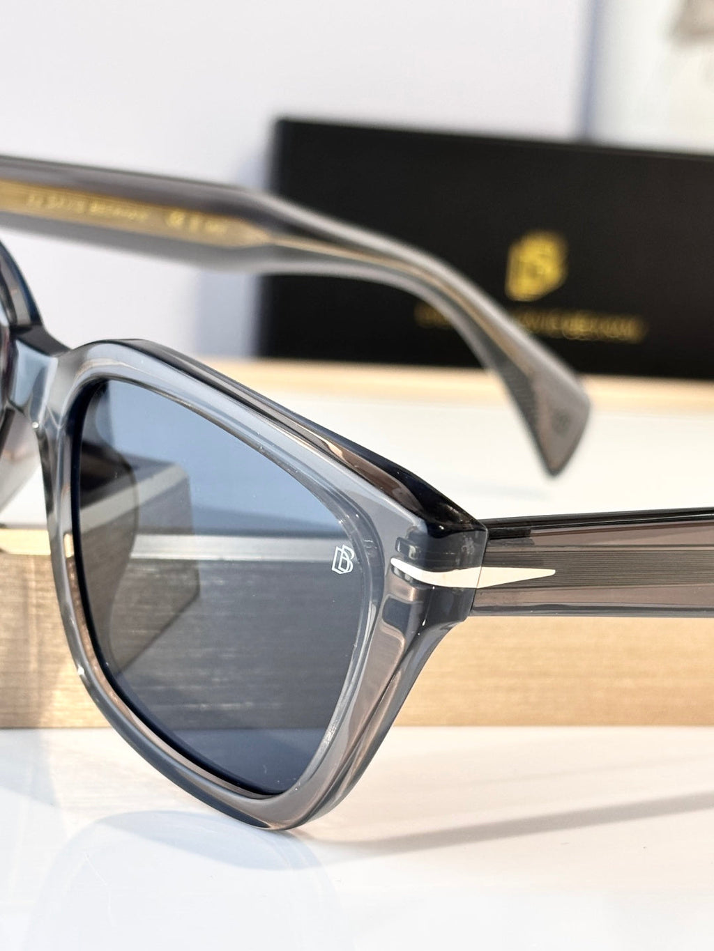 David Beckham DB7135 Sunglasses product image 6, provided for visual reference and product detail review