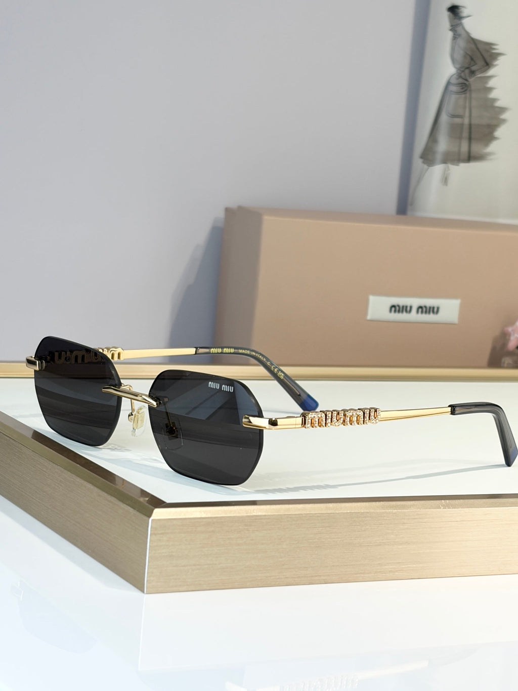Miu Miu MU947S Sunglasses product image 4, provided for visual reference and product detail review