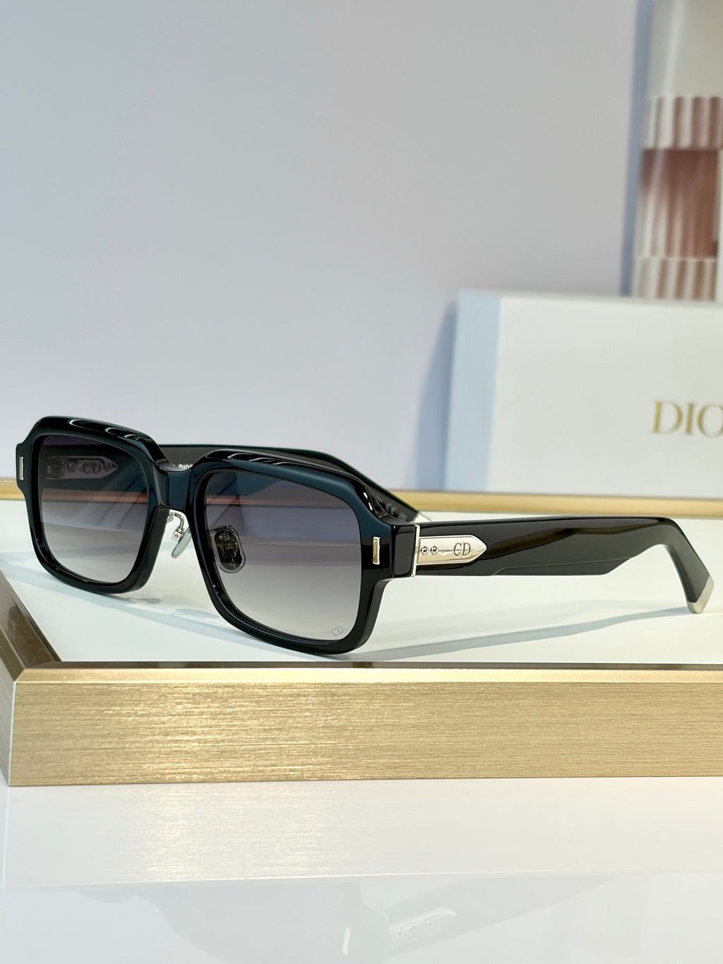 Dior Diortailoring S2F Sunglasses product image 4, provided for visual reference and product detail review
