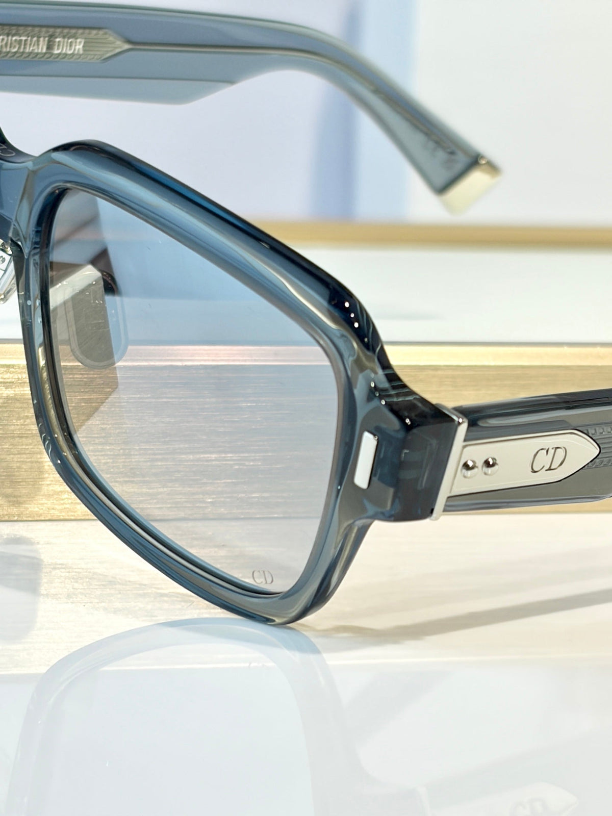 Dior Diortailoring S2F Sunglasses product image 9, provided for visual reference and product detail review