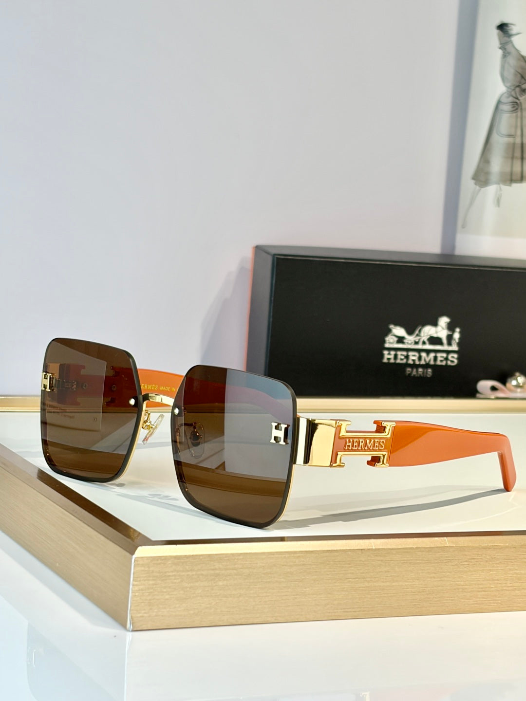Hermes H8021 Sunglasses product image 2, provided for visual reference and product detail review