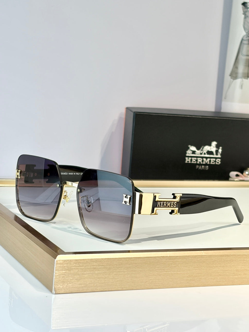 Hermes H8021 Sunglasses product image 3, provided for visual reference and product detail review