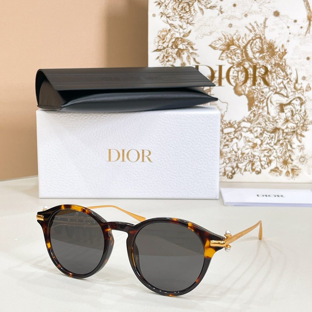 Dior Teibales S2U Sunglasses product image 9, provided for visual reference and product detail review