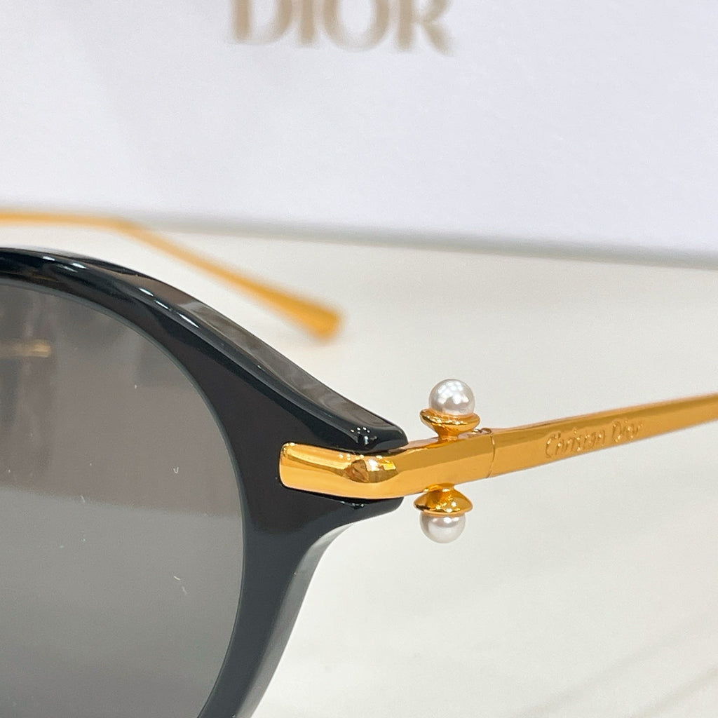 Dior Teibales S2U Sunglasses product image 11, provided for visual reference and product detail review