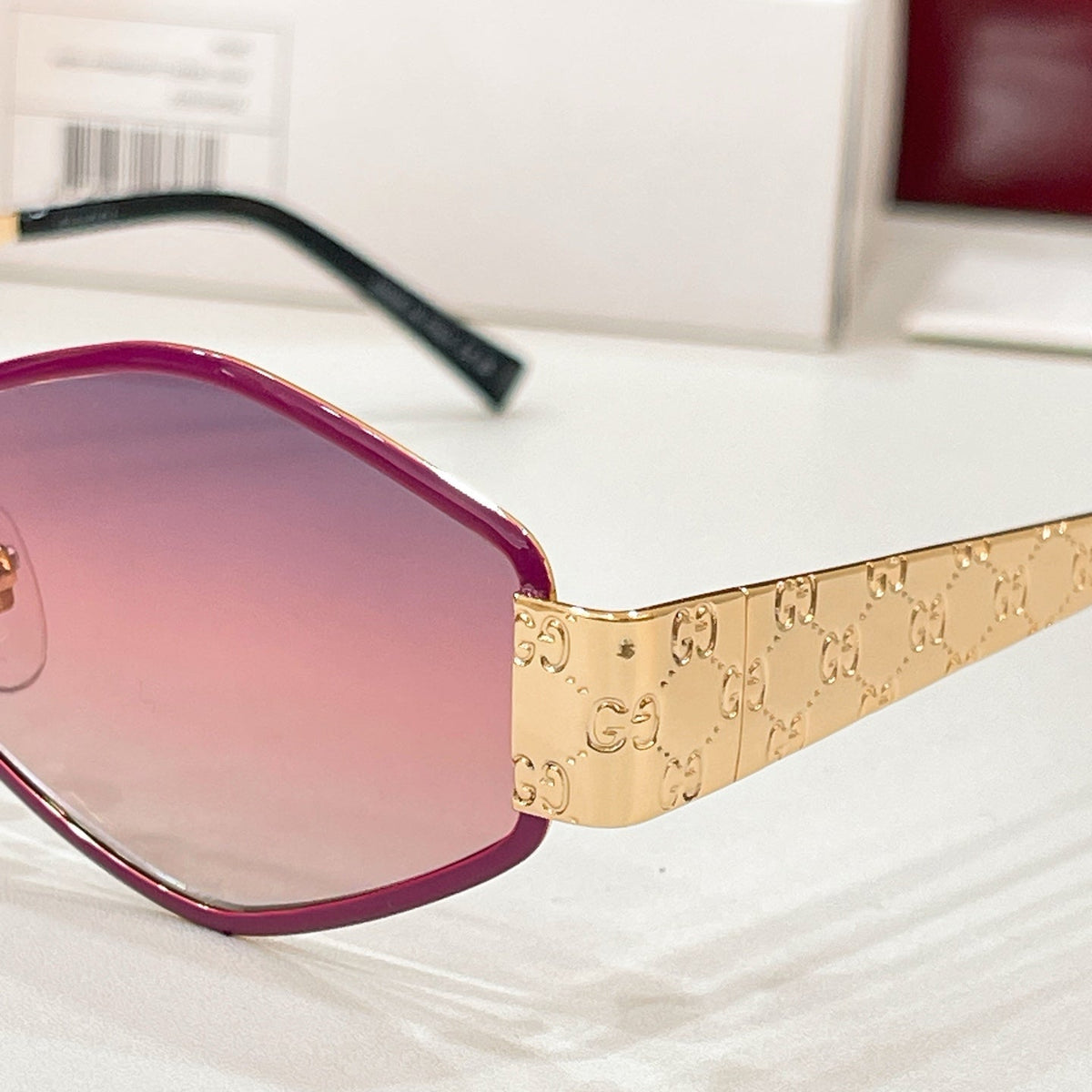Gucci GG2032SK Sunglasses product image 7, provided for visual reference and product detail review