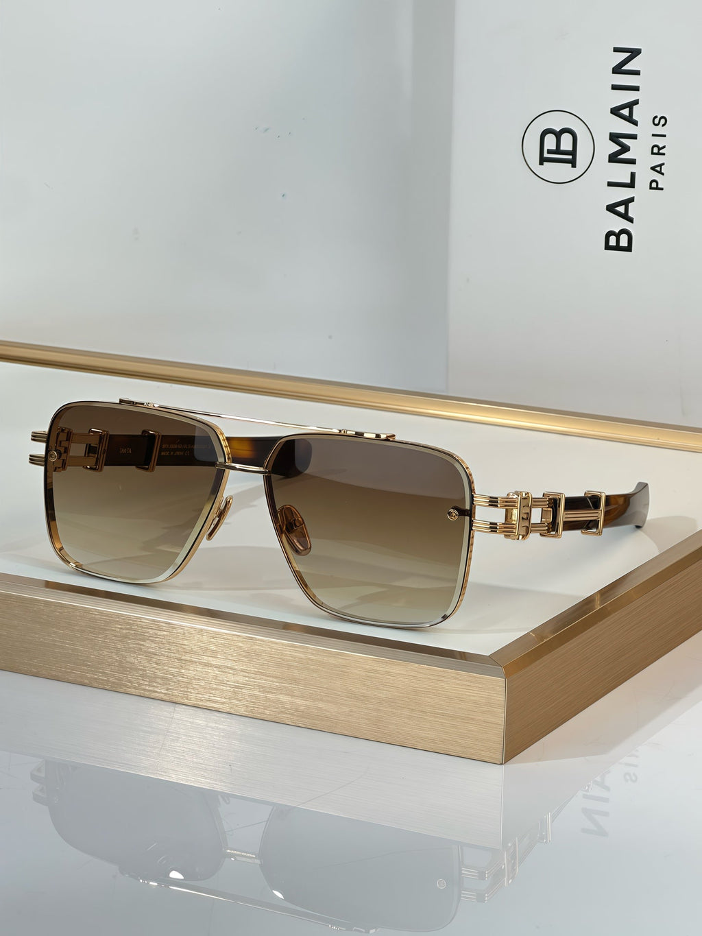 Balmain BPS-209A Sunglasses product image 4, provided for visual reference and product detail review