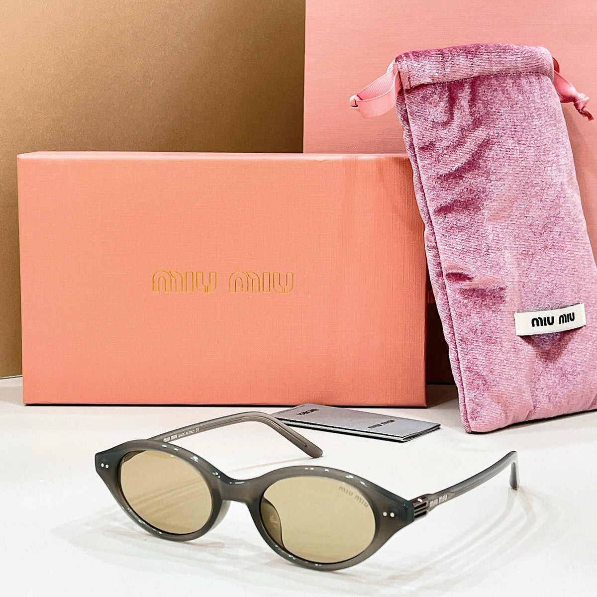 Miu Miu SMU 66WS Sunglasses product image 2, provided for visual reference and product detail review