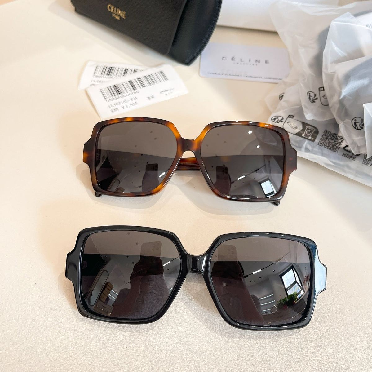 Celine CL40316U Sunglasses product image 9, provided for visual reference and product detail review